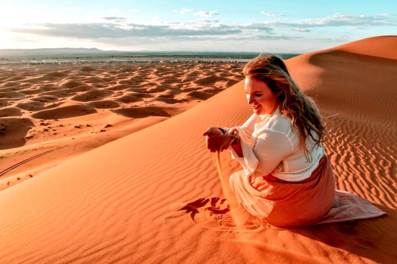Desert Romantic Camp Merzouga Bagian luar foto