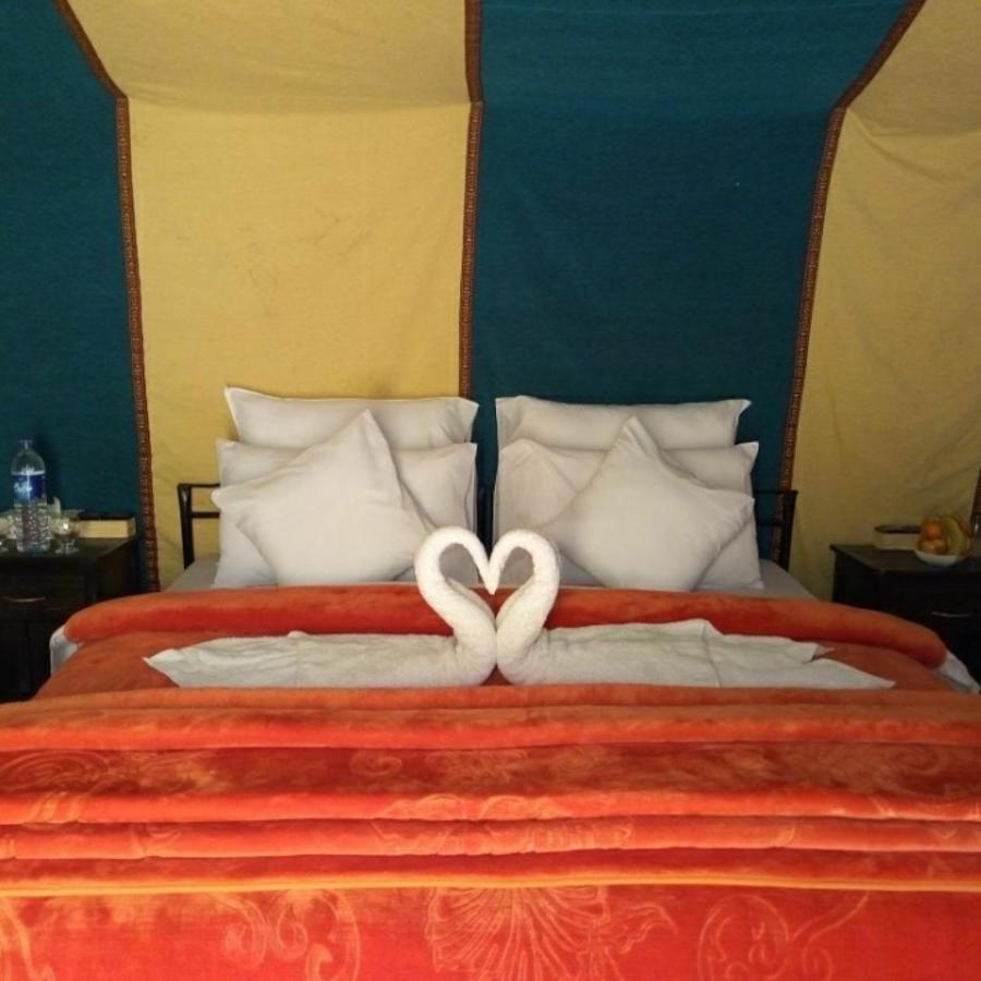 Desert Romantic Camp Merzouga Bagian luar foto