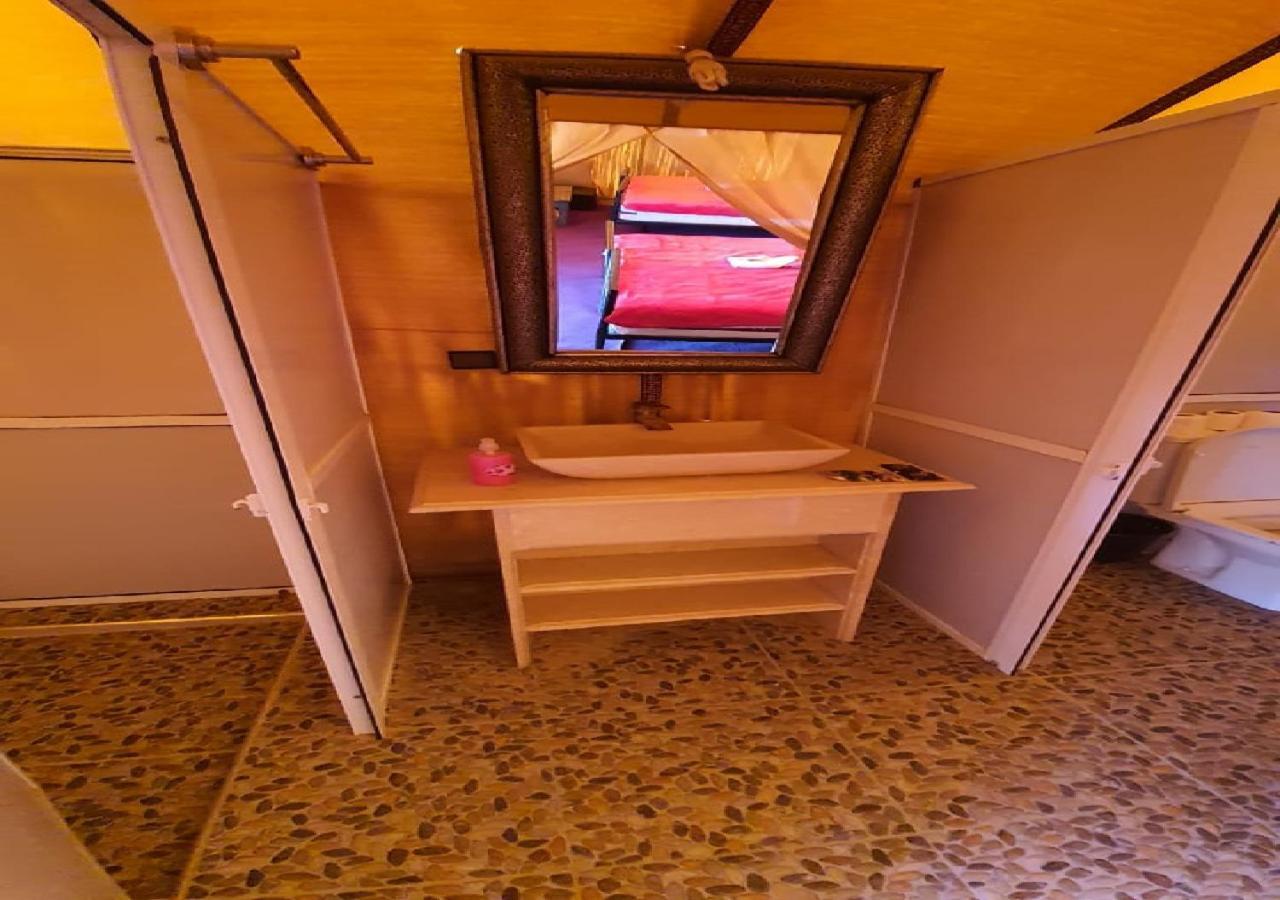 Desert Romantic Camp Merzouga Bagian luar foto
