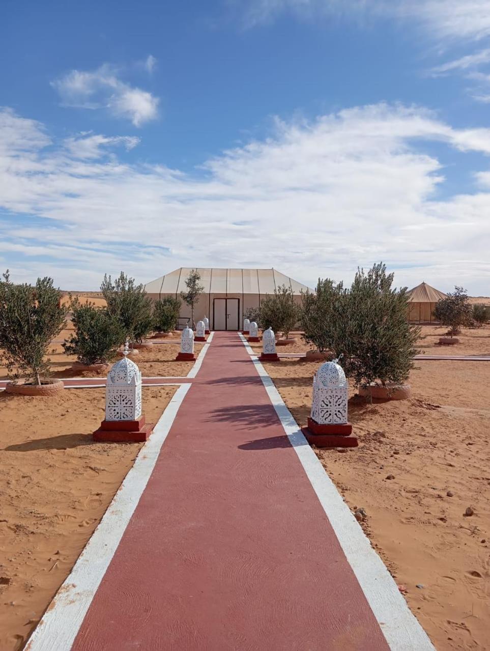 Desert Romantic Camp Merzouga Bagian luar foto