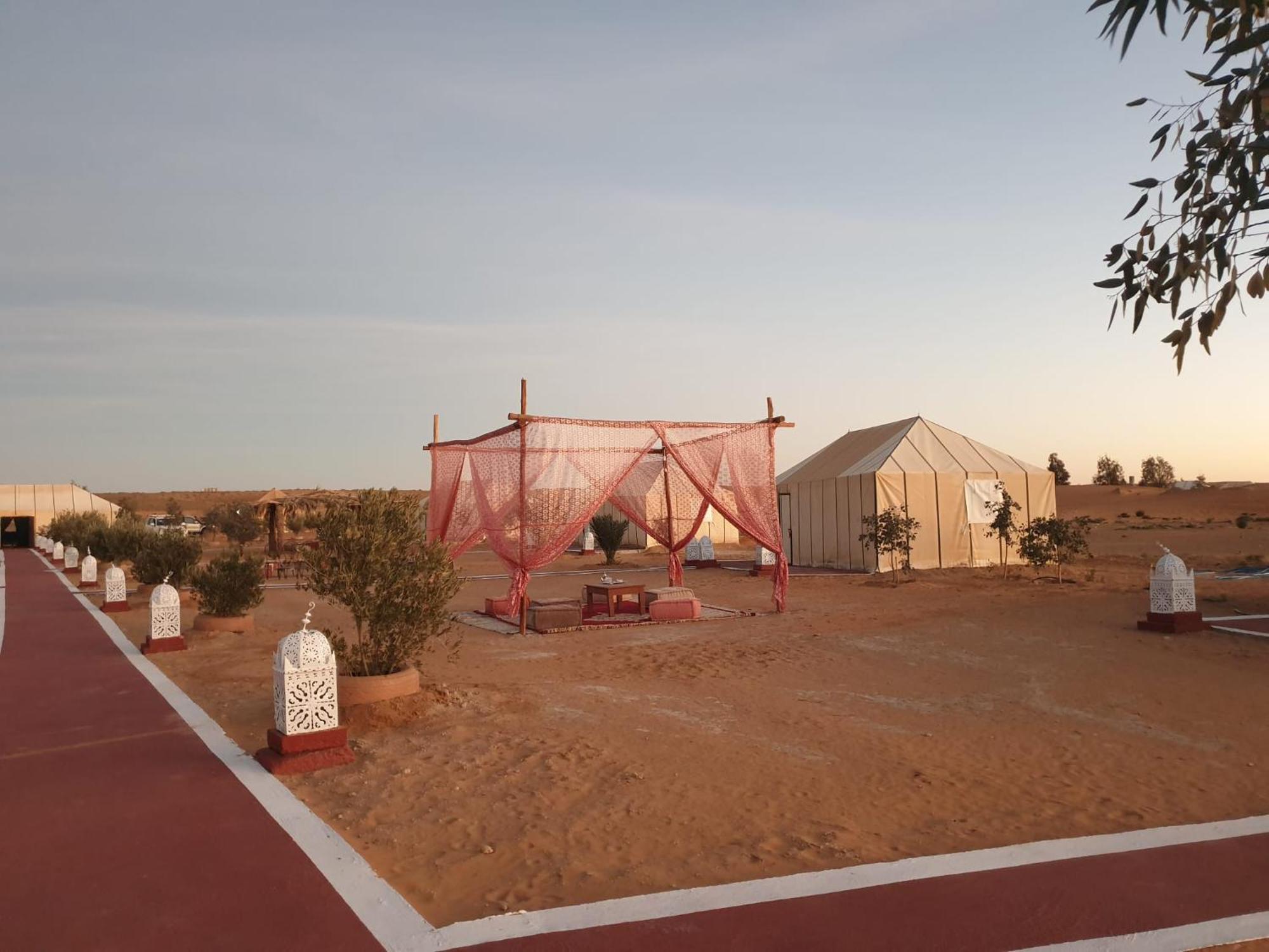 Desert Romantic Camp Merzouga Bagian luar foto